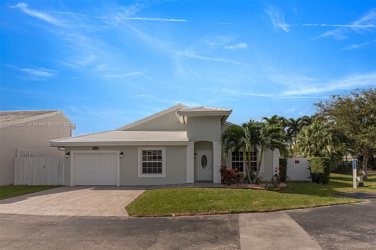 Foto principal - 6102 SW 114th Ct