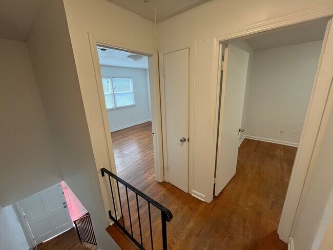 Foto del edificio - 3818 Lupton Cir