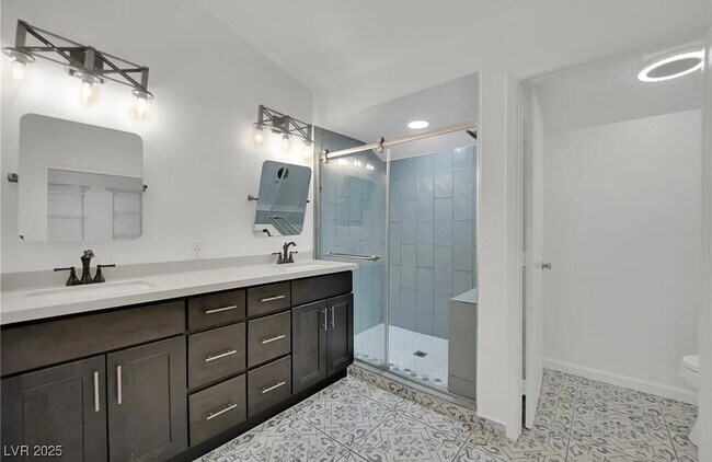 Building Photo - 5620 Indian Ridge Dr