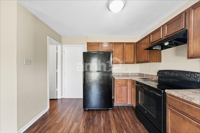 Building Photo - 15080 Fawn Hollow Ln