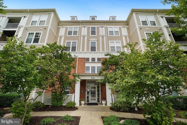 Foto del edificio - 101 Watkins Pond Blvd