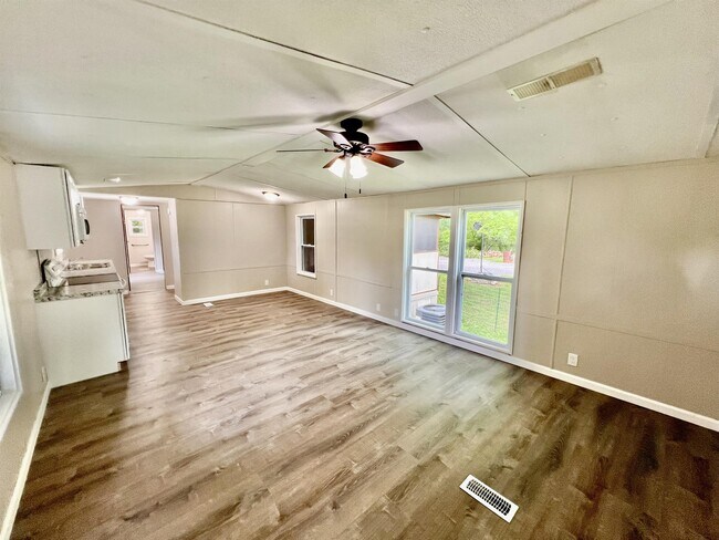 Building Photo - 8235 Goddard Ln