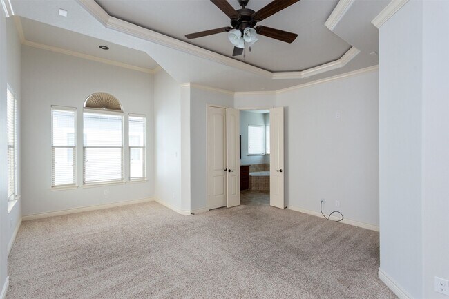 Building Photo - 5743 Kiam St