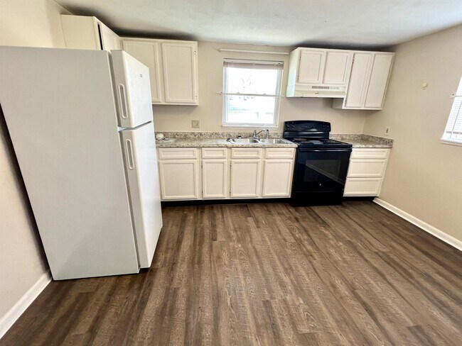 Photo - 1212 Wallace St House