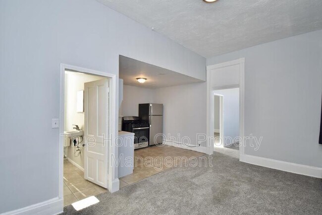 Foto del edificio - 2647 Colerain Ave