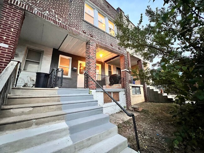 Foto del edificio - Cozy Modern Updated 3 Bedroom Townhome w/ ...