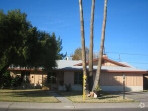 Building Photo - 1128 E Broadmor Dr