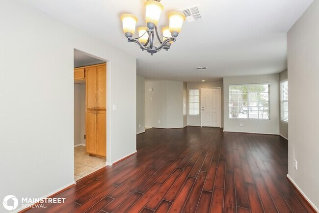 Foto del edificio - 1919 La Villa Dr, North Las Vegas, NV 89031