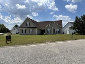 Building Photo - 1944 Caviness St