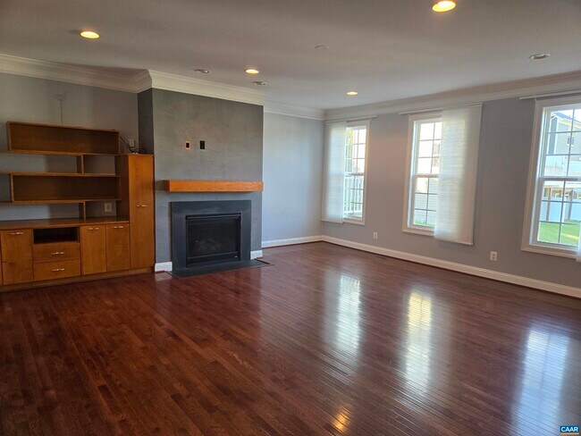 Building Photo - 2140 Avinity Loop