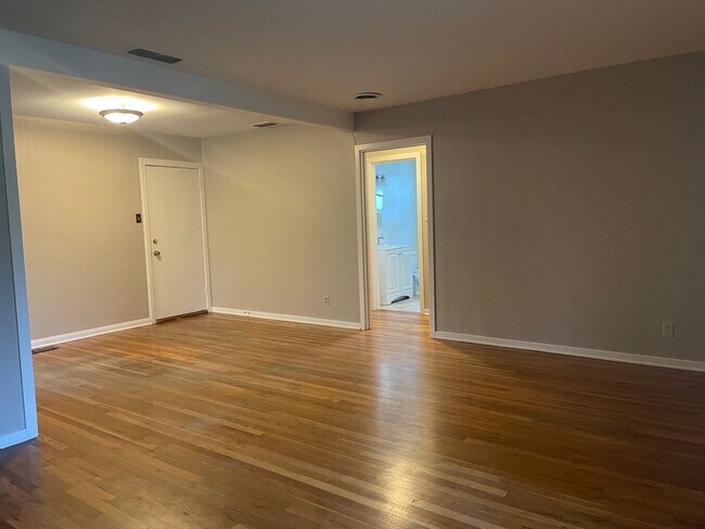 Foto del edificio - Single Family Home in East Sacramento