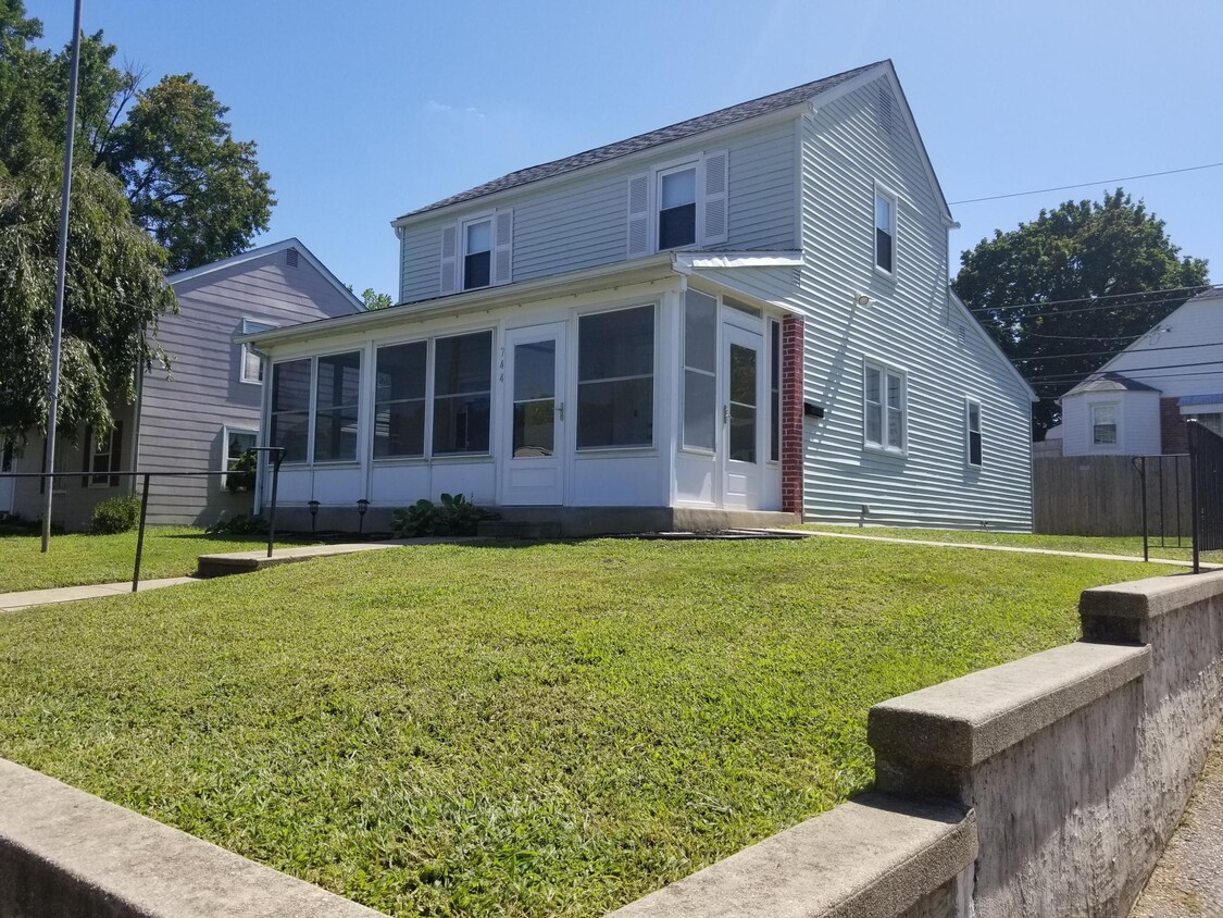 Primary Photo - 744 Westwood Ln