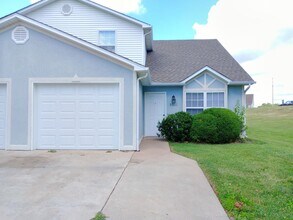 Building Photo - 3500-3502-3502 Delmar Ct