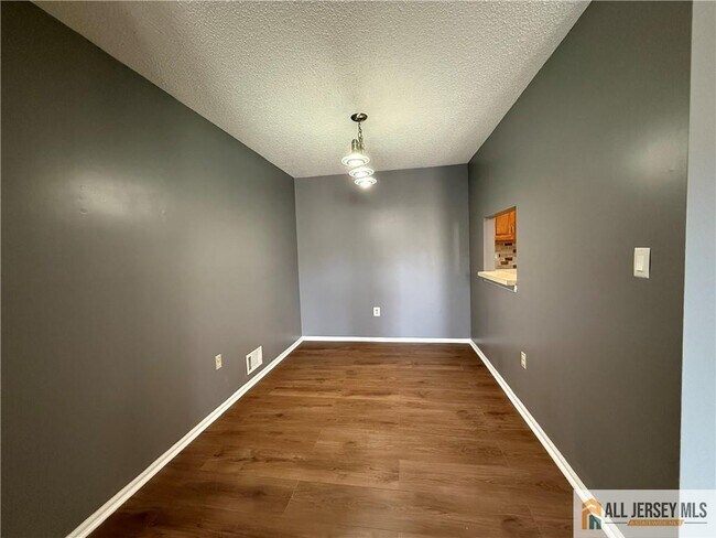 Foto del edificio - 31 Voscek Ct