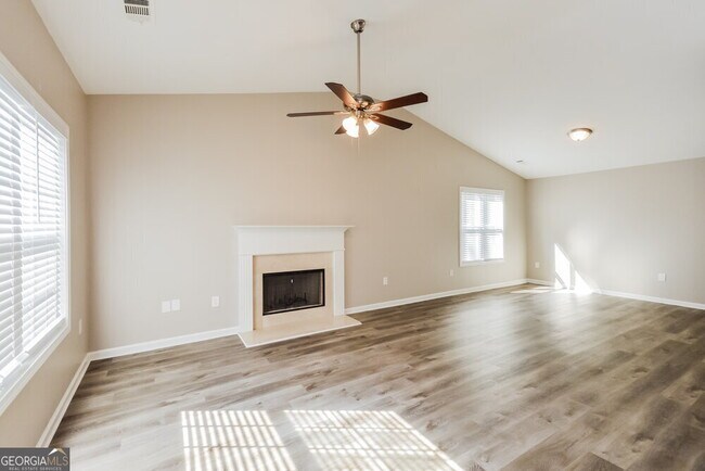 Building Photo - 100 Riverhill Ct