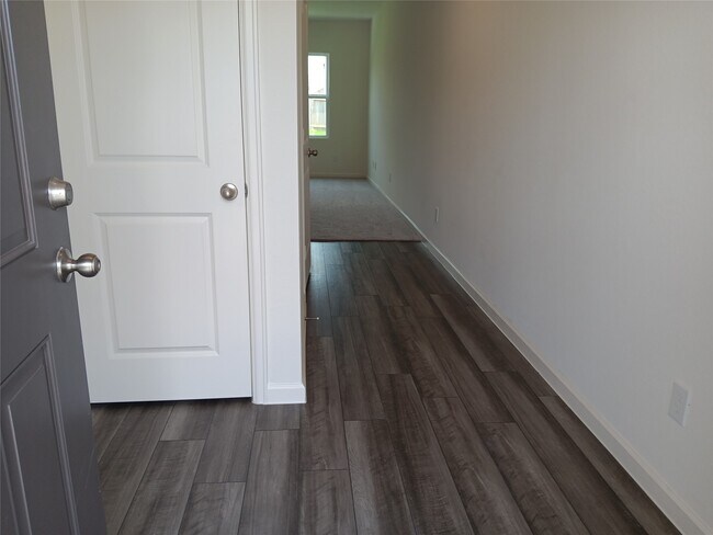 Building Photo - 7837 Pink Dahlia Dr