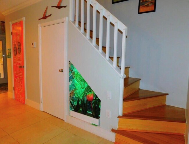 Building Photo - 797 S Riverside Dr