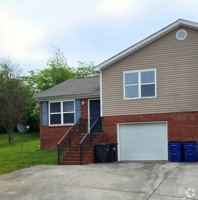 Building Photo - 1259-1263 Village Way