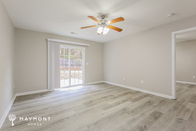 Foto del edificio - 33 Birdsong Ln