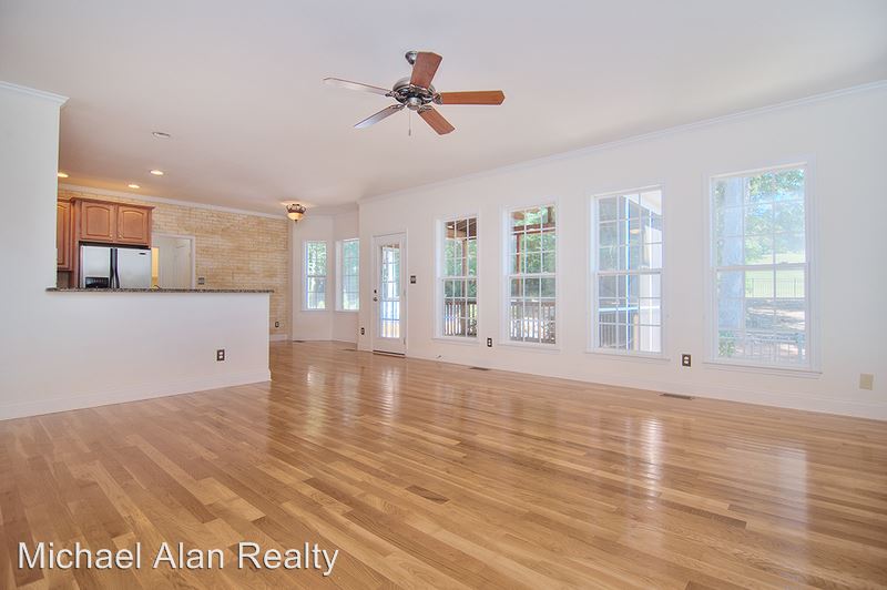 Primary Photo - 5518 Strabane Dr
