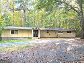 Building Photo - 435 Sherwood Rd