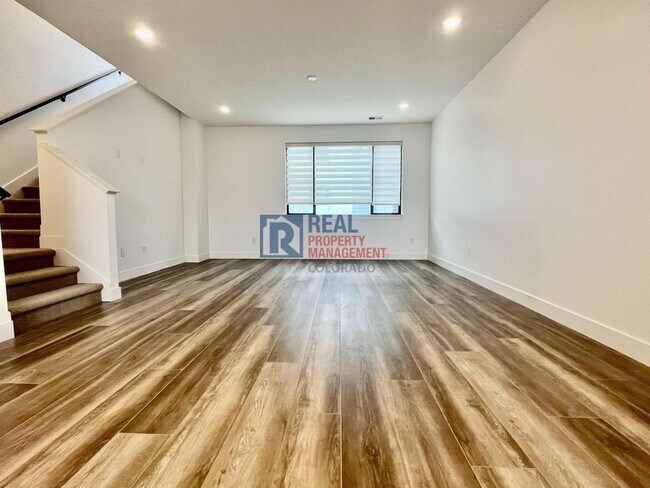 Foto del edificio - 2074 S Holly St