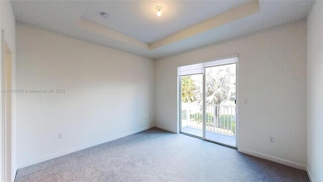 Foto del edificio - 631 SE 13th Street Cir