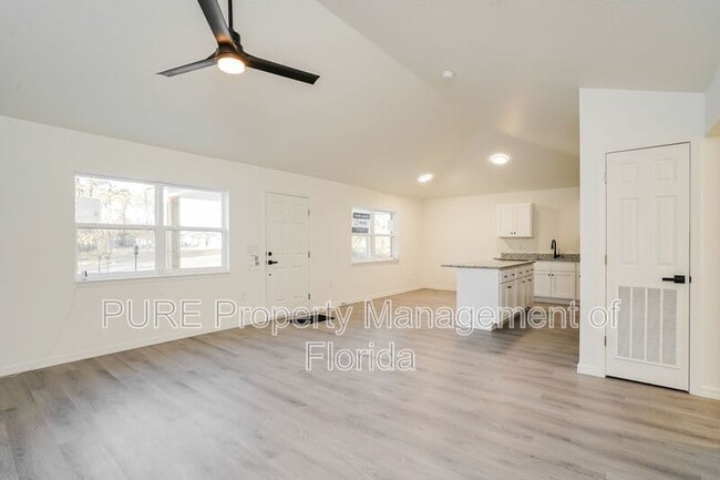 Building Photo - 6070 SW 137th Loop