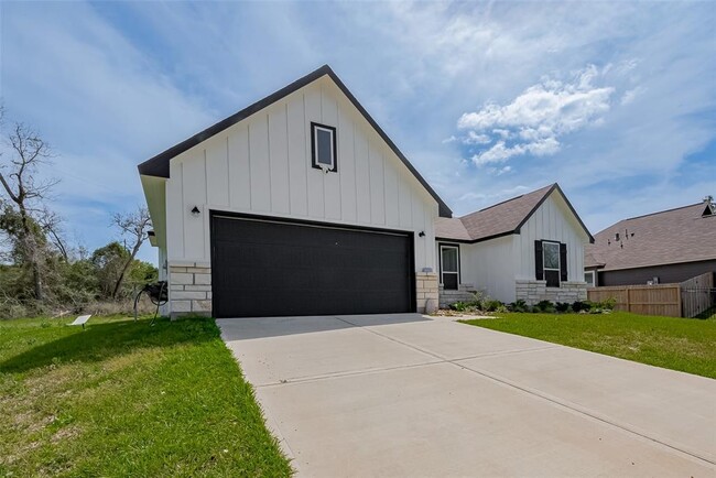 Building Photo - 26553 Doe Ln