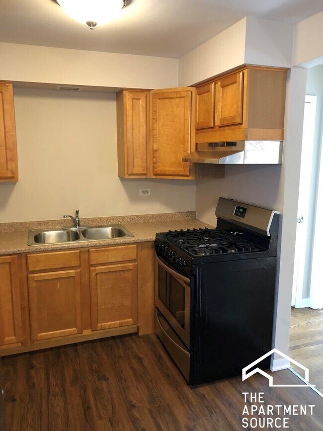 Foto del edificio - 8549 Grand Ave