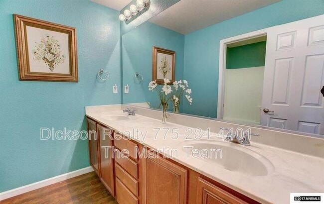 Foto del edificio - 2441 Hibernica Ln