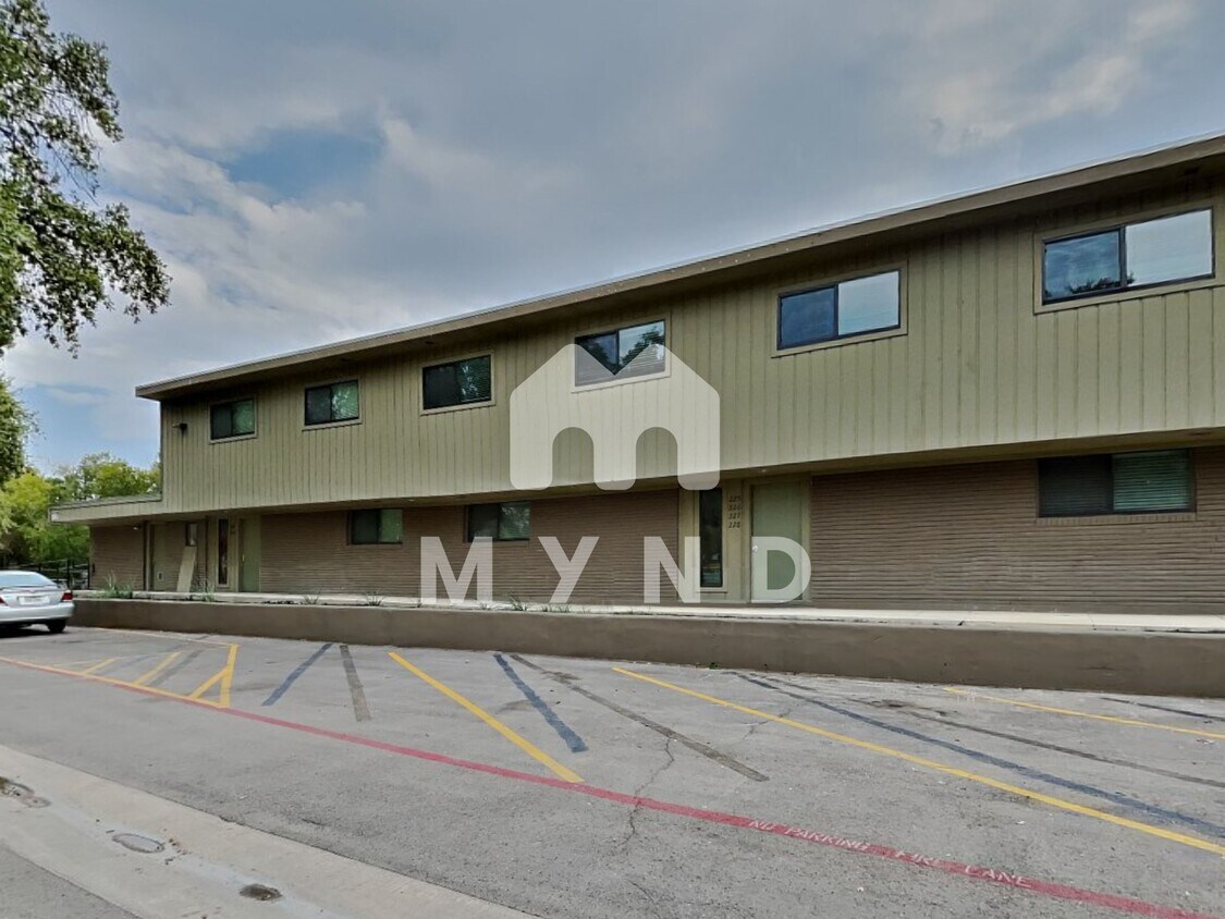 1130 Babcock Rd Unit 213 Condo for Rent in Balcones Heights, TX