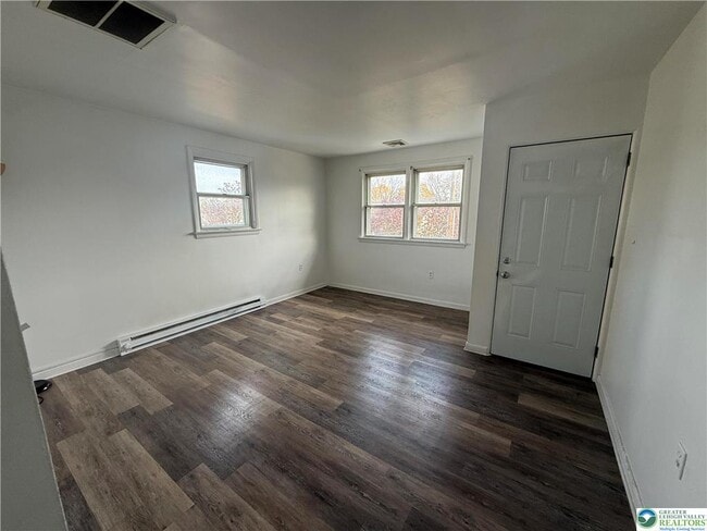 Foto del edificio - 3426 N Front St