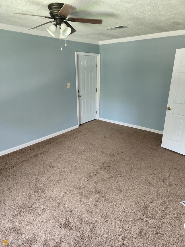 6760 Church St, Lithonia, GA 30058 Townhouse for Rent in Lithonia, GA