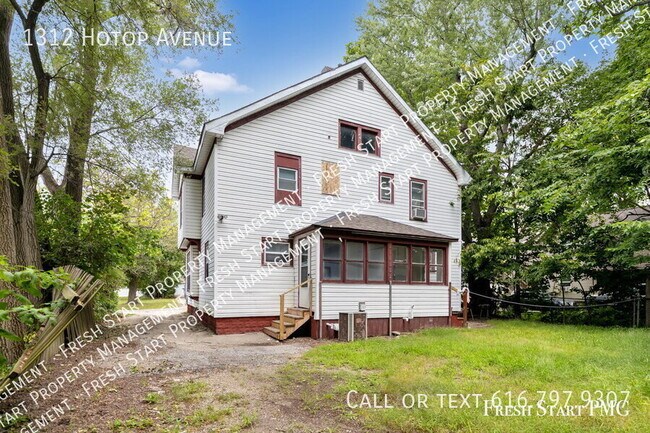 Building Photo - 1312 Hotop Ave