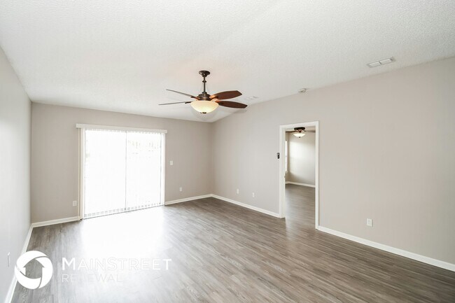 Building Photo - 7405 International Village Dr