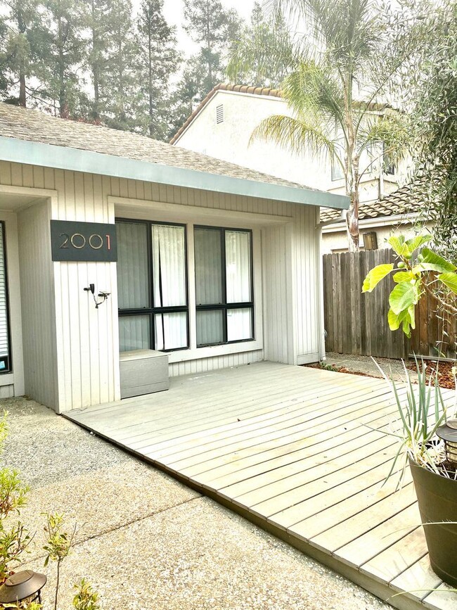 Foto del edificio - 3 br, 2.5 bath House - 2001 Imperial Avenue