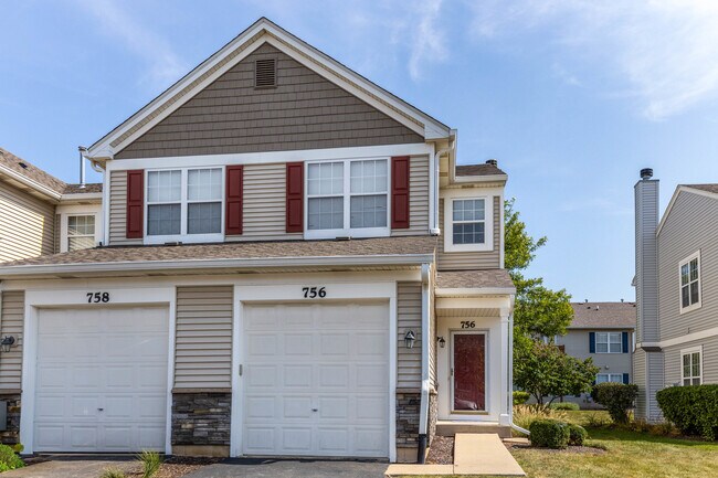 Building Photo - 756 Woodewind Dr