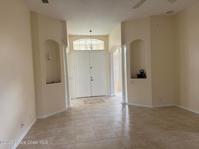 Building Photo - 924 Bryce Ln