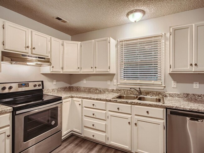 Photo - 2 Bedroom Duplex in Concord Townhome