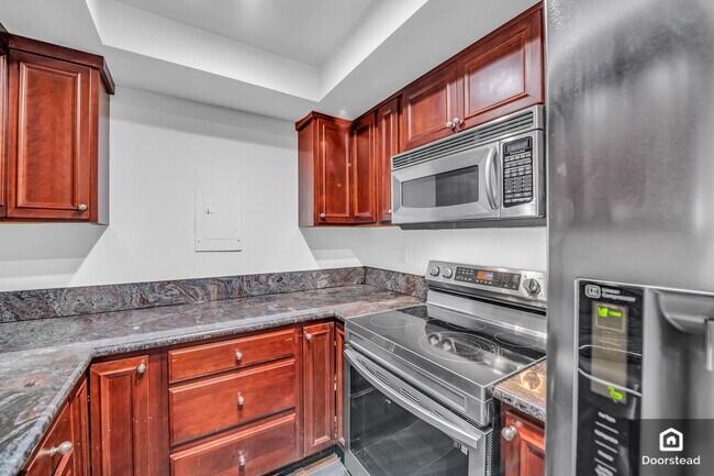 Building Photo - 1134 Alta Loma Rd