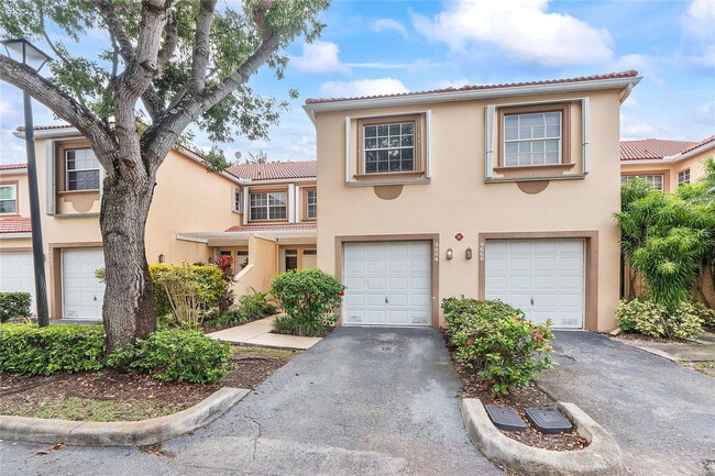 Building Photo - 9664 Royal Palm Blvd