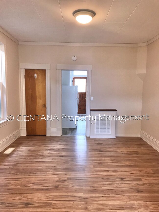 Foto del edificio - 731-733 Zarelda