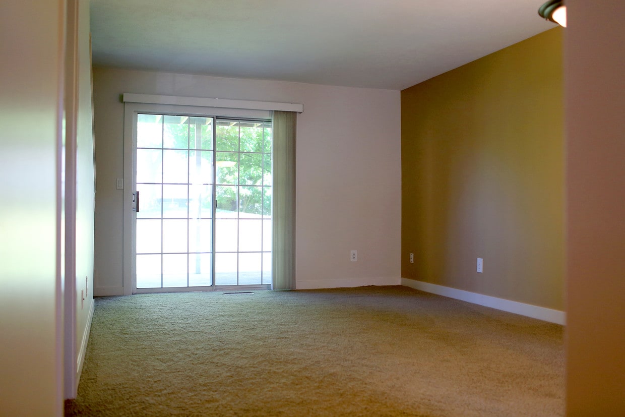 Building Photo - 680 Pinckney Ct