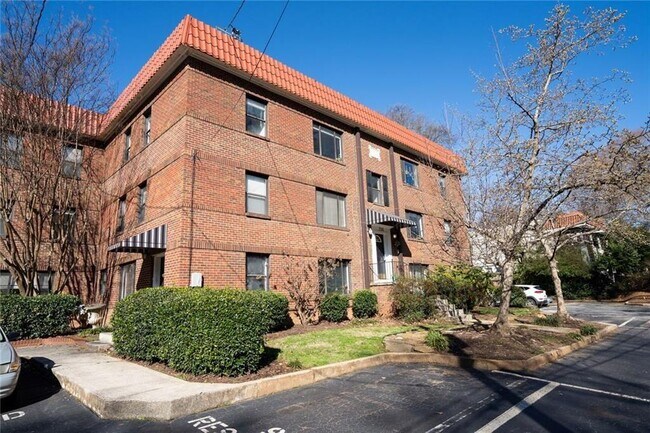 Foto del edificio - 708 Argonne Ave NE