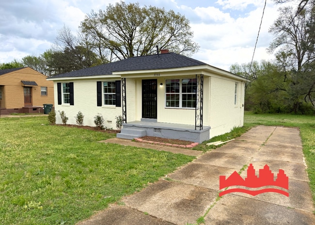 Building Photo - 3388 Charlotte Rd