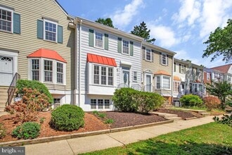 Building Photo - 1520 Marlborough Ct
