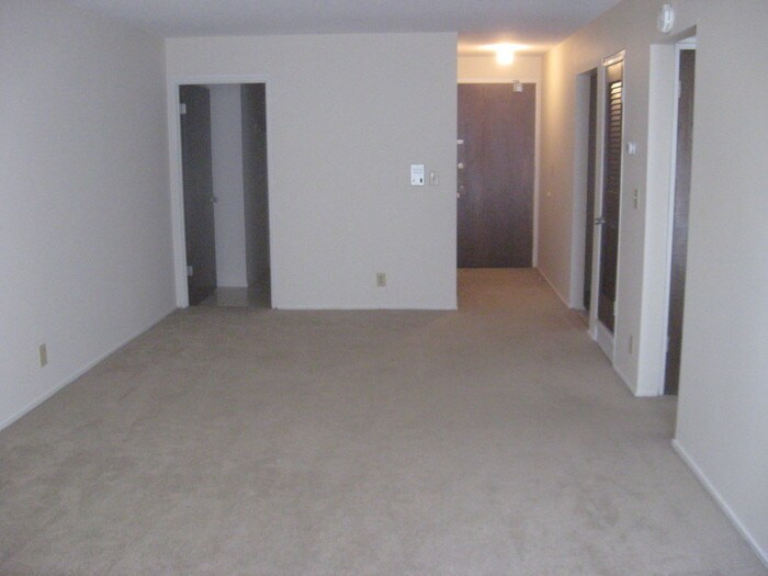 Primary Photo - 3724 Jackson St