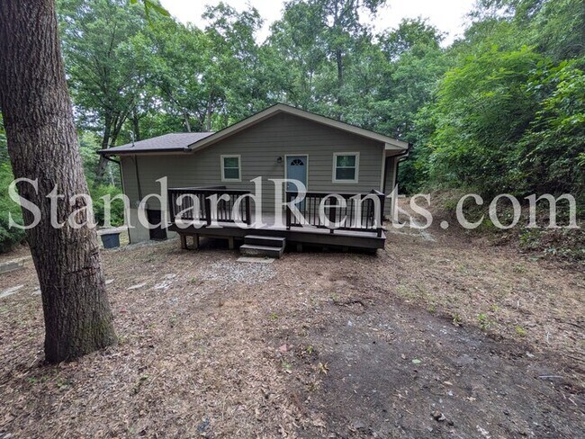 Foto del edificio - 2000 Wilson Rd NW