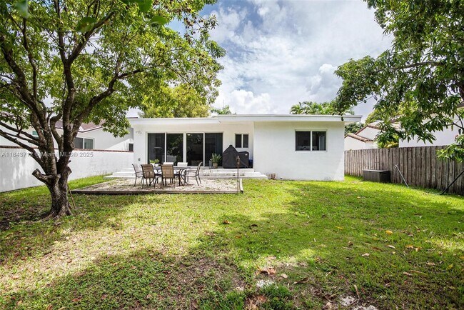 Foto del edificio - 2350 SW 24th Ter